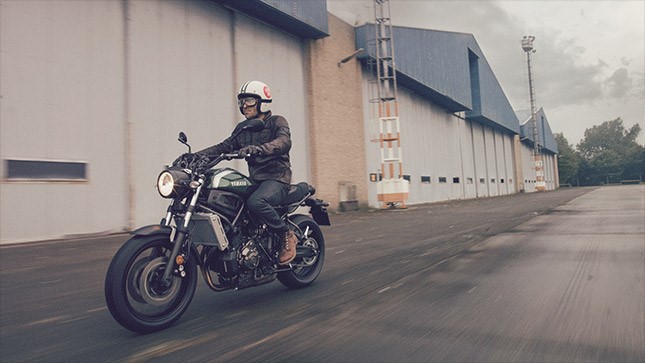 과거와 현재의 연결고리, YAMAHA XSR700