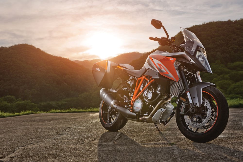 압도적인 파워로 투어를 제압하다, KTM 1290 슈퍼듀크 GT