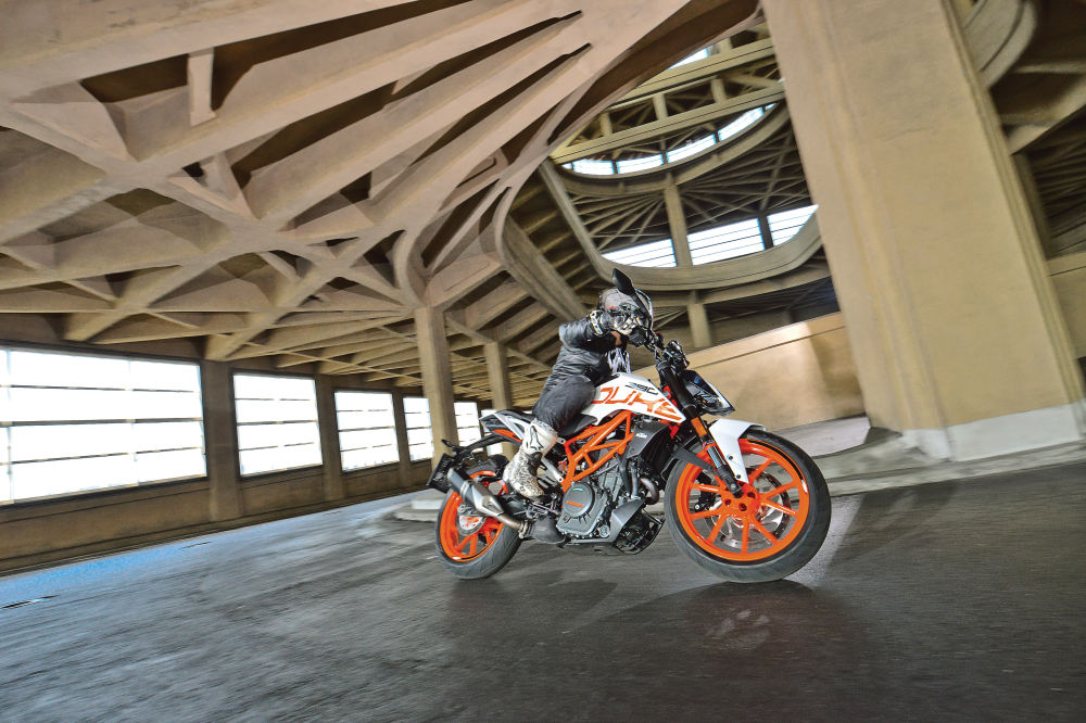 클래스를 뛰어넘은 진화, 2017 KTM 390DUKE