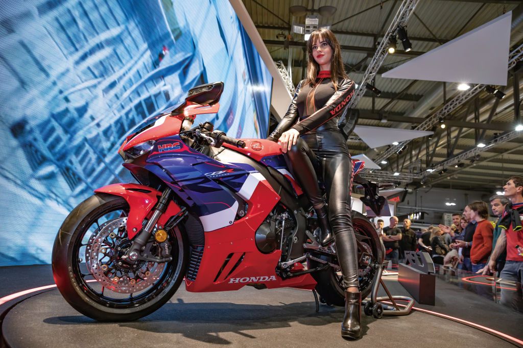 [EICMA 2019] 더 강력한 파이어 블레이드, 혼다 CBR1000RR-R