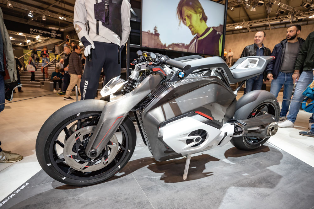 [EICMA 2019] BMW 전기 바이크의 미래 될까, 비전 DC 로드스터