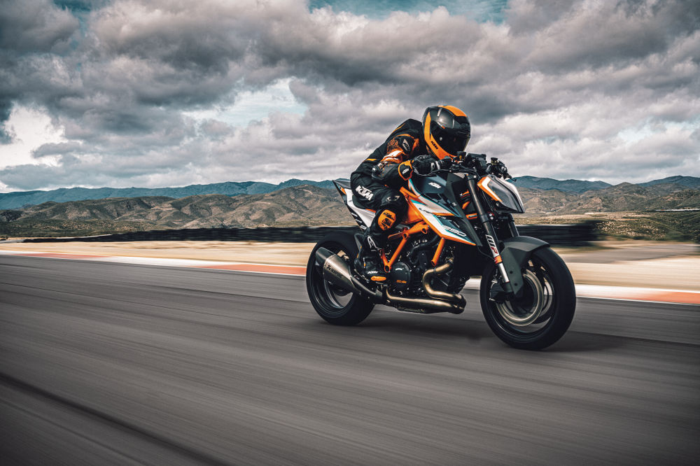 ‘RR’ 배지를 단 비스트, KTM 1290 슈퍼 듀크 RR 2021