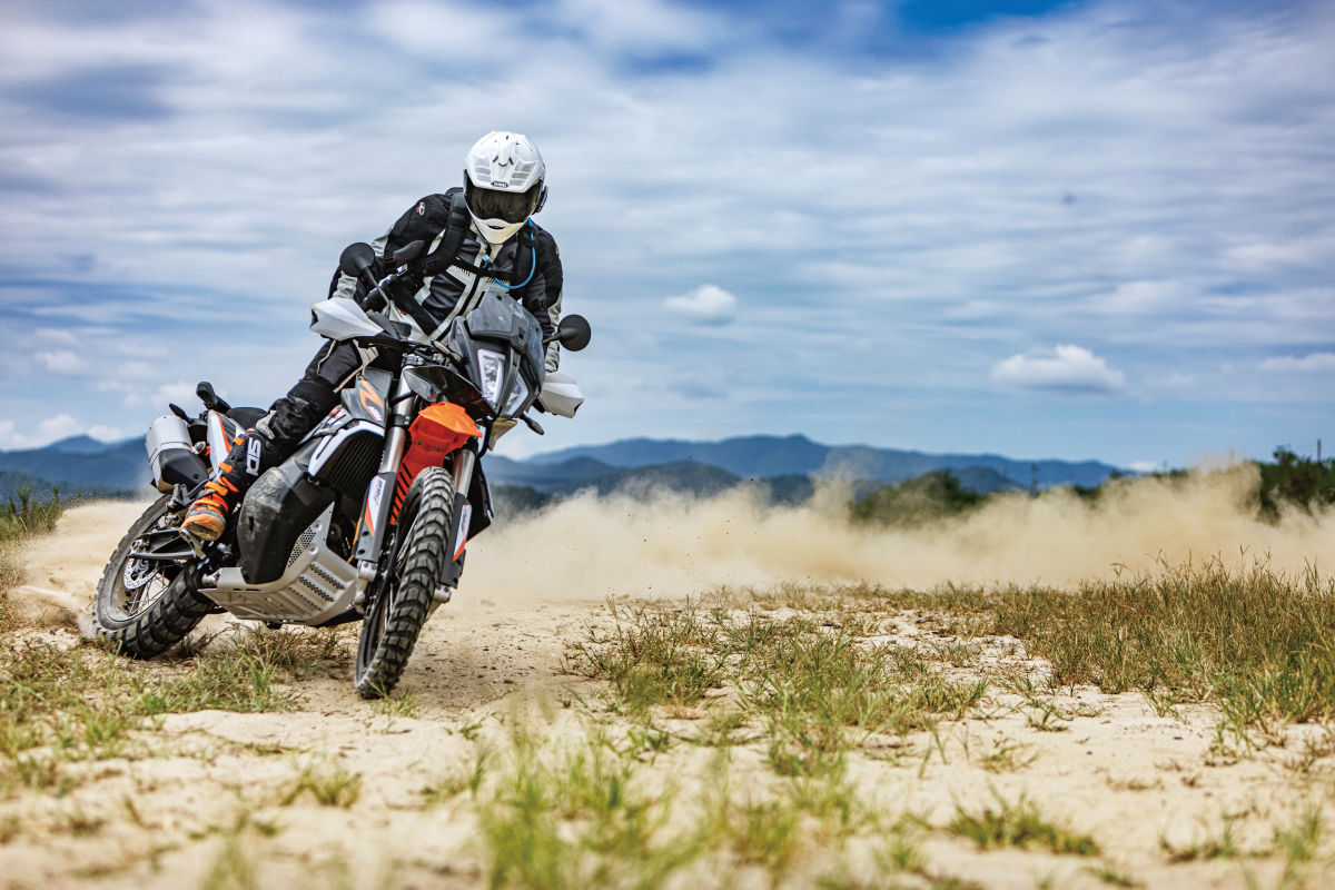 랠리 머신에 더 가까워지다, KTM 890 어드벤처 R 랠리 머신에 더 가까워지다, KTM 890 어드벤처 R