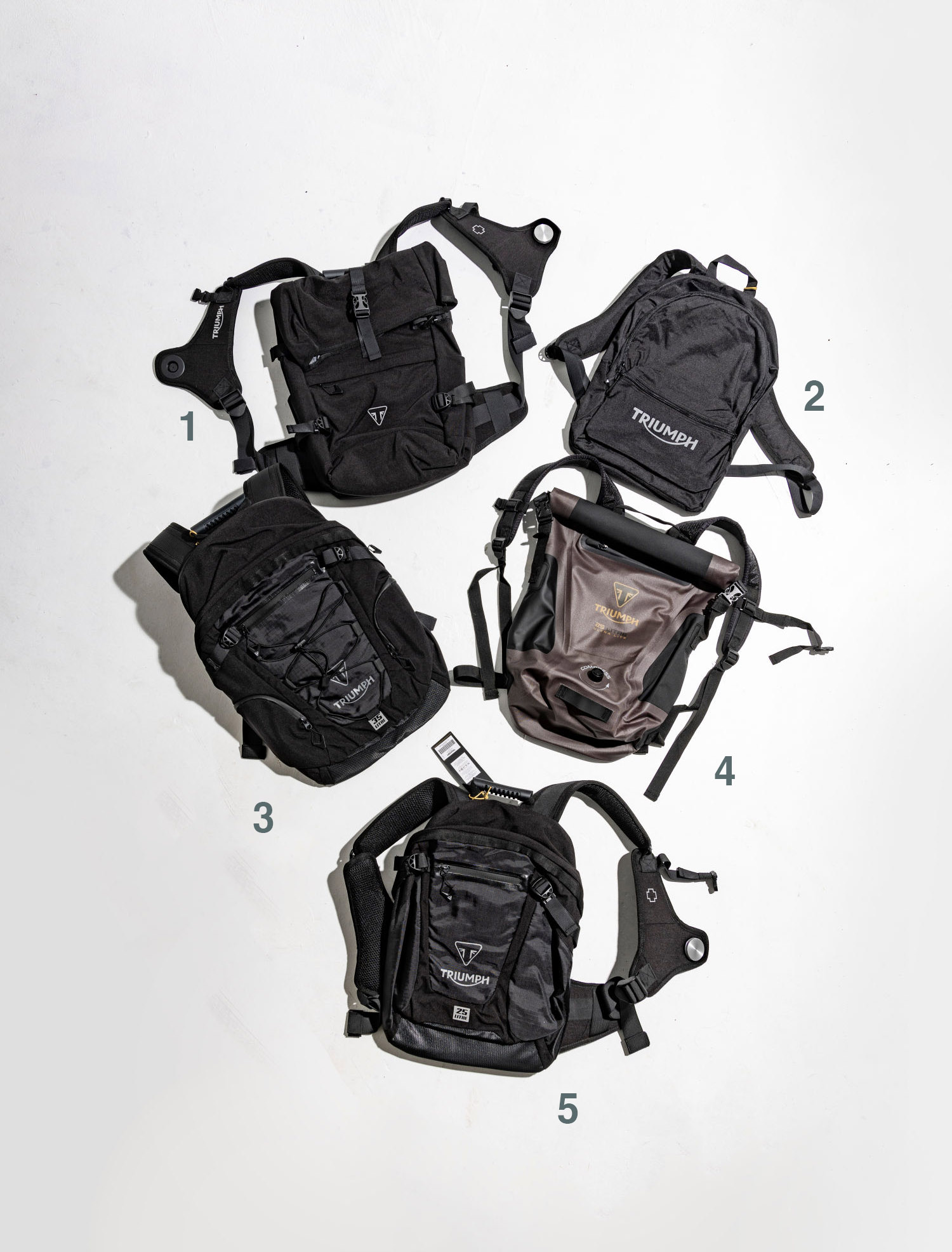 BAGS IN BLACK, 트라이엄프 가방 컬렉션