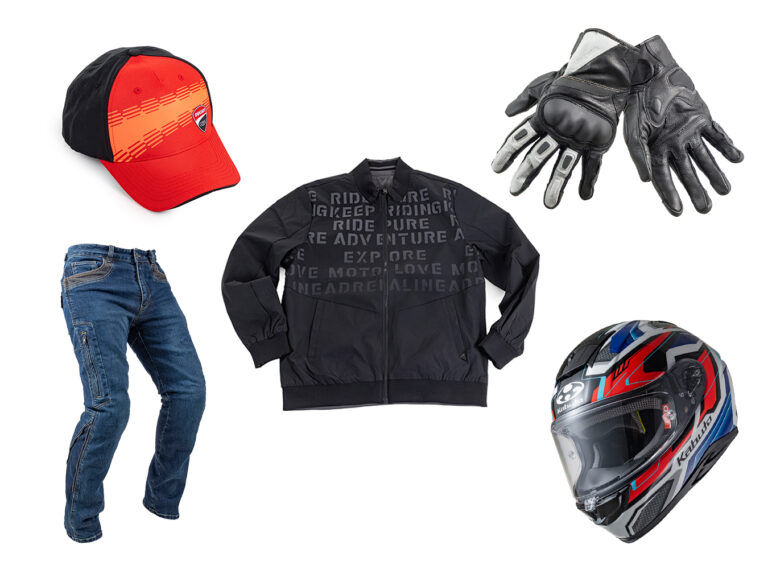 3월에 새로 출시한 모터바이크 라이딩 기어는? #1